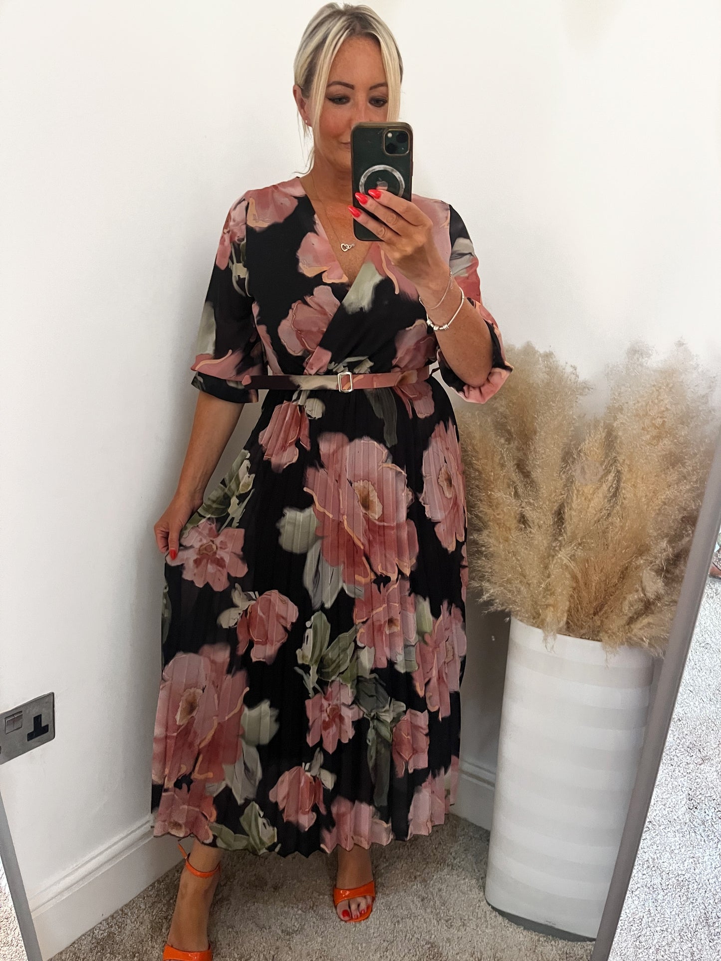 Black/Pink Rose Pleated Floral Dress