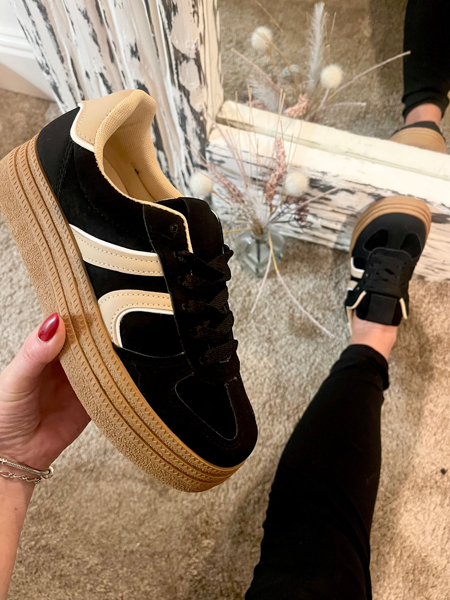 Black Beige Flatform Trainers