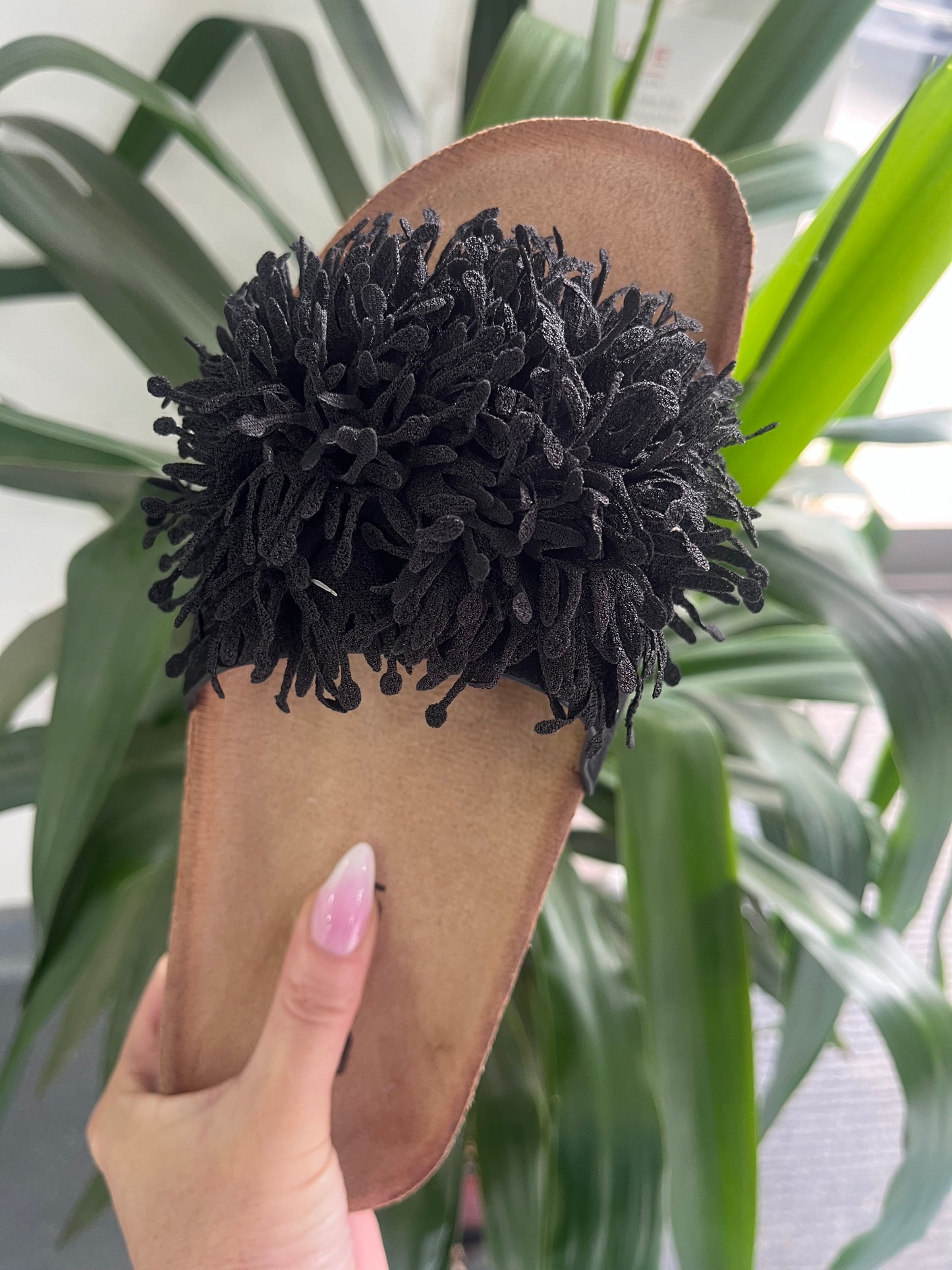 Corkbed Urchin Sliders - Black