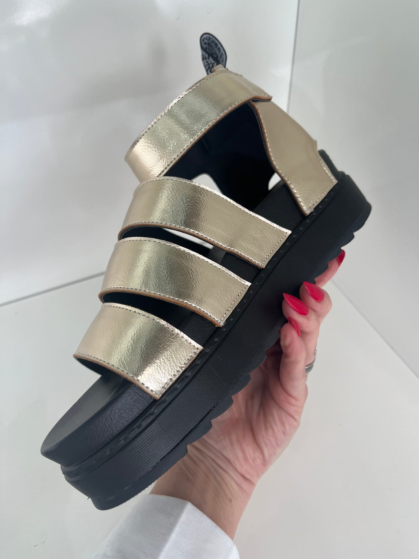 Gladiator Flatform Sandals - Gold