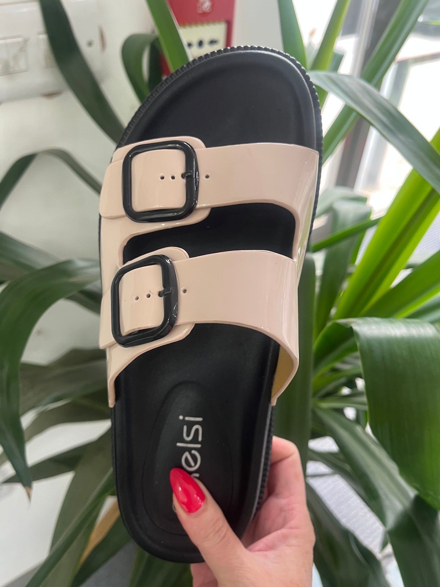Beige Sliders