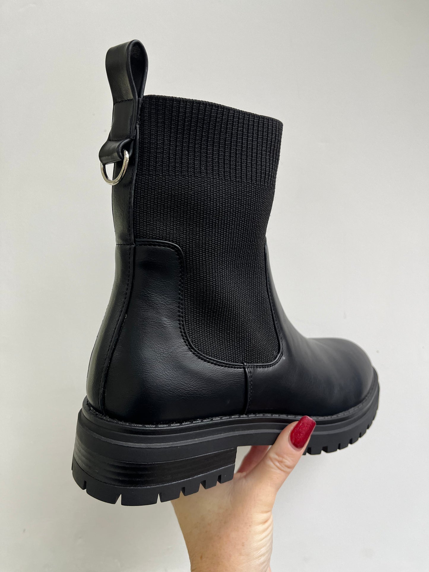 BLACK PU ANKLE ZIP BOOTS