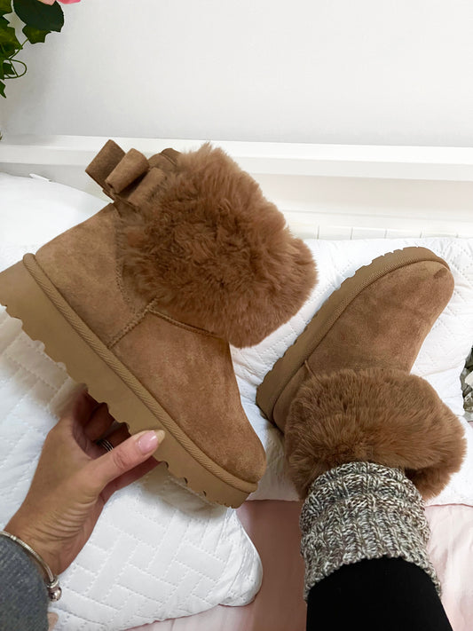 Bow Faux Fur Boots - Beige