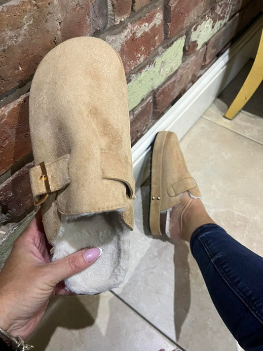 Beige Flatform Slippers with Fluffy insole