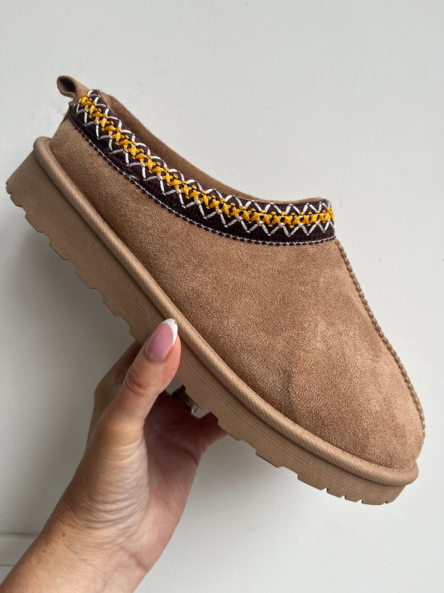 Aztec Slippers - Beige/Khaki