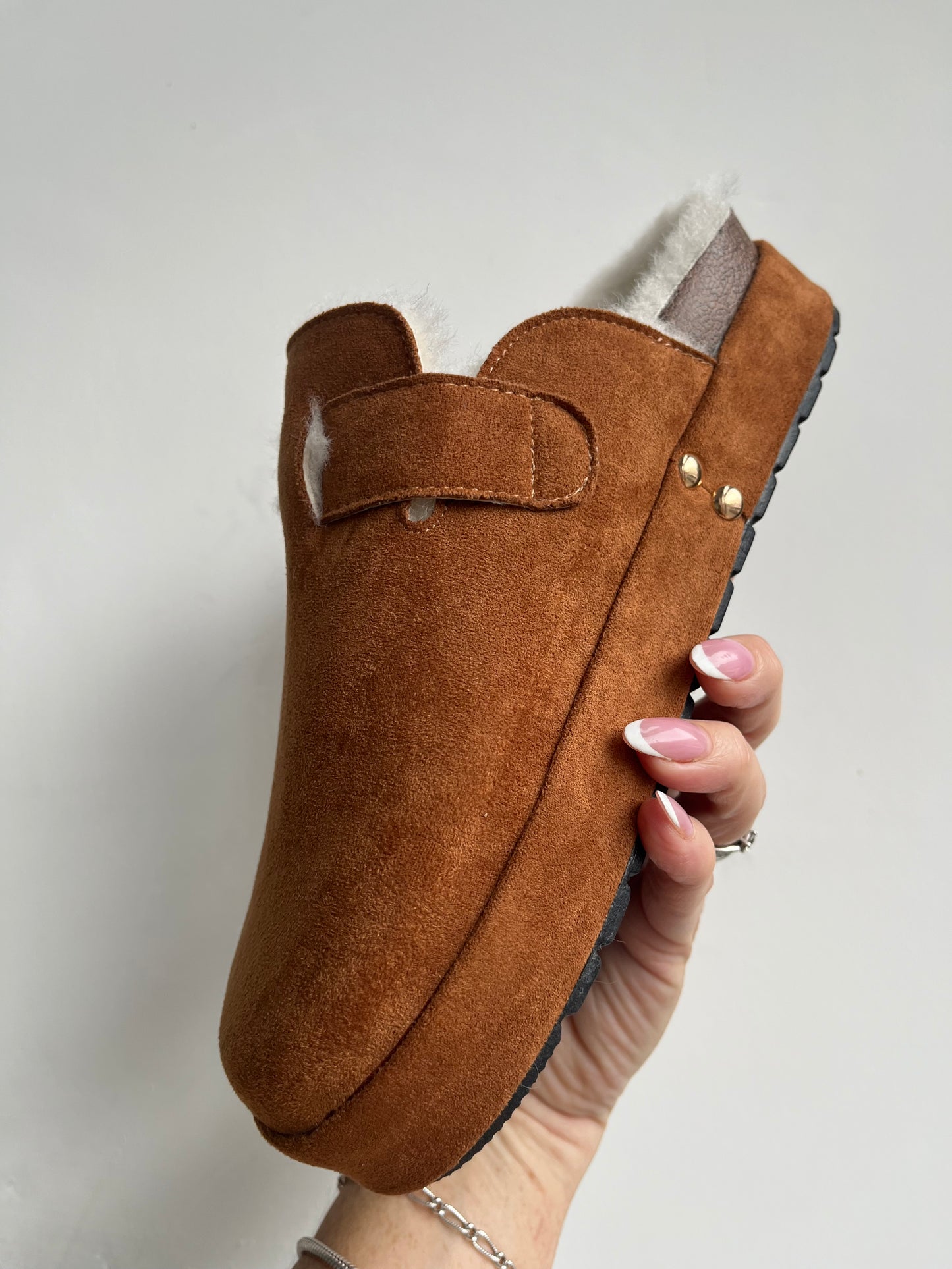 Tan Flatform Slippers with Fluffy insole