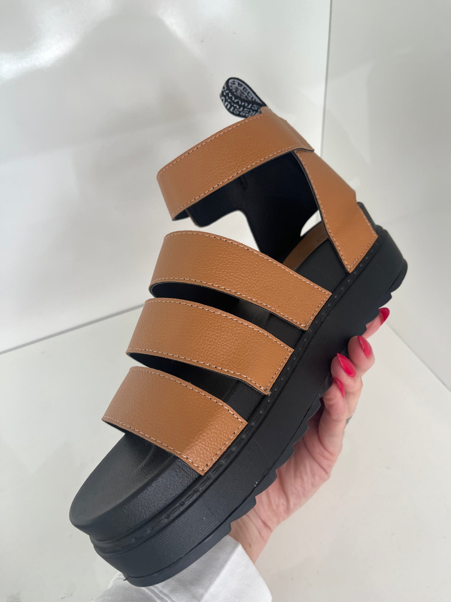 Gladiator Flatform Sandals - Tan