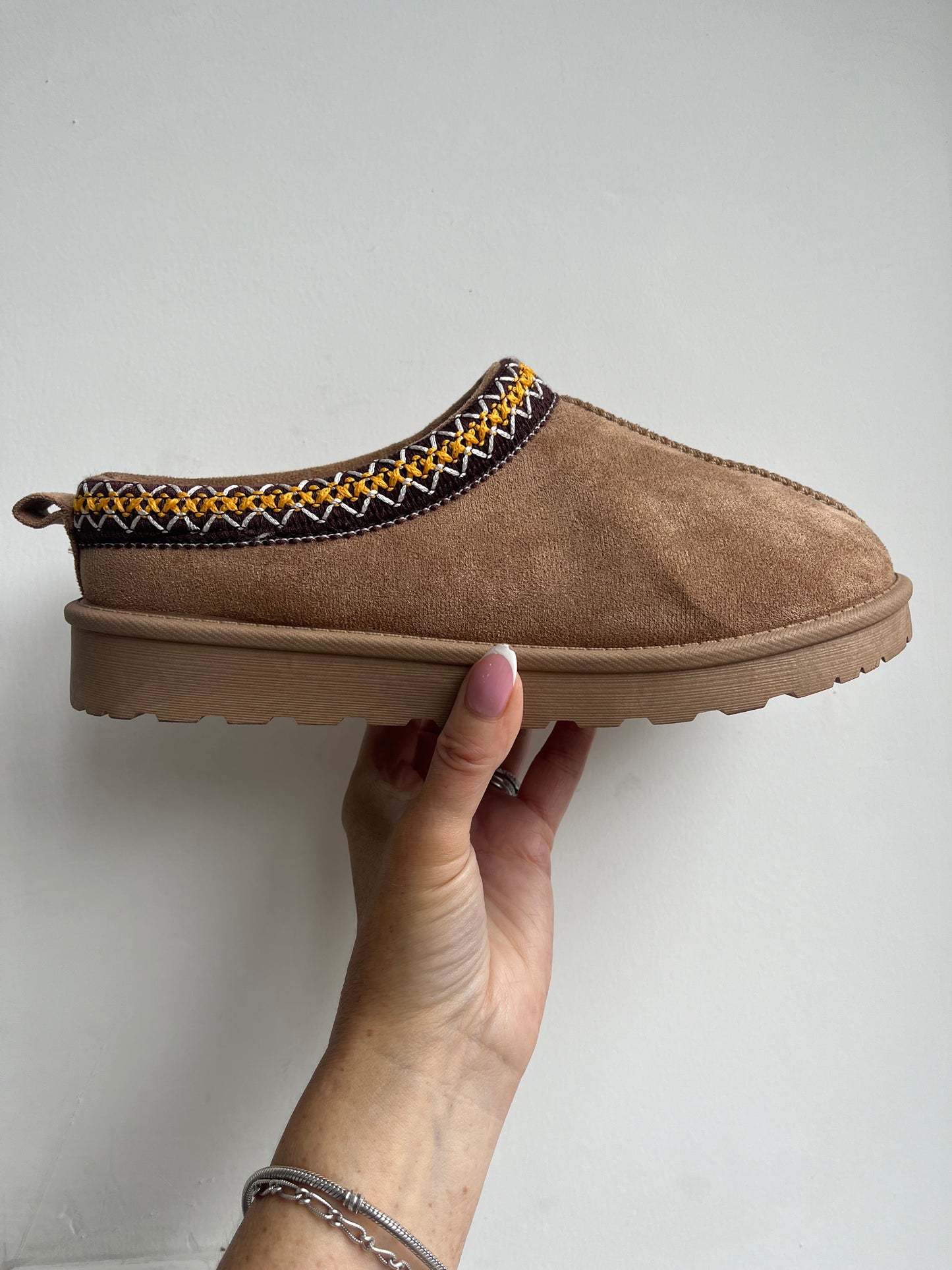 Aztec Slippers - Beige/Khaki