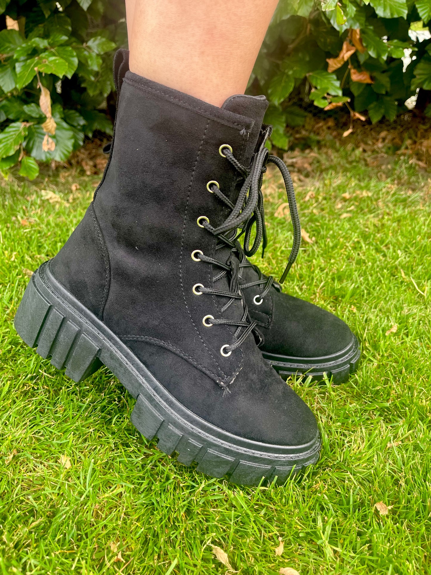 Chunky Lace up 3/4 Boots