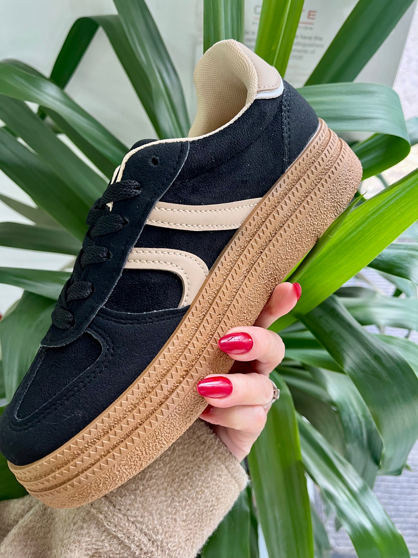 Black Beige Flatform Trainers