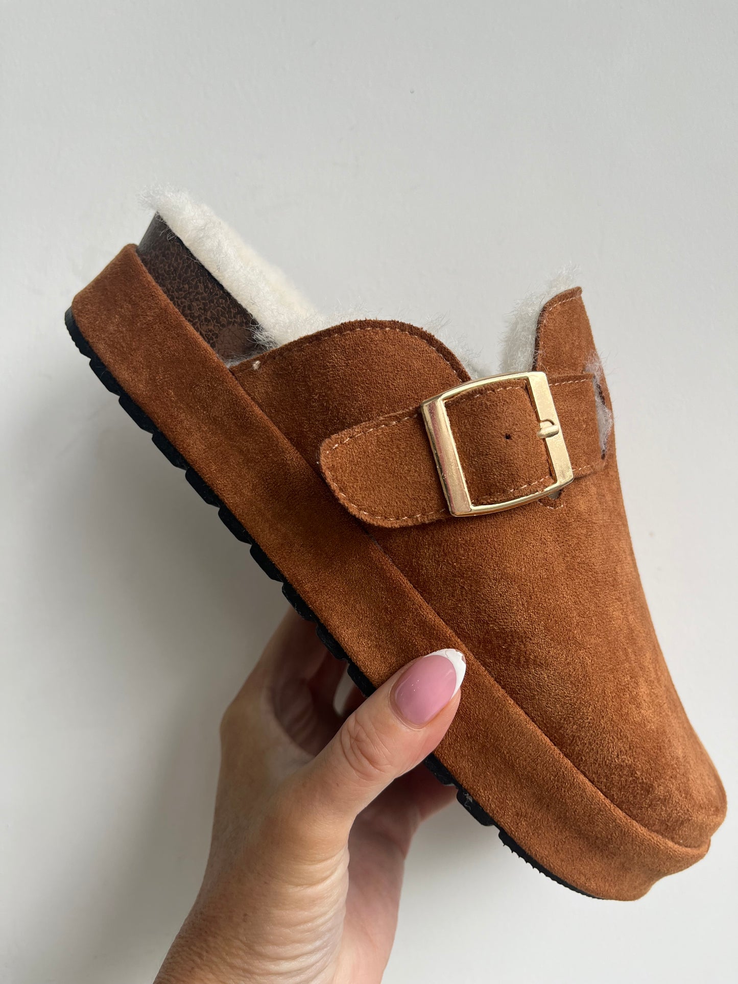 Tan Flatform Slippers with Fluffy insole